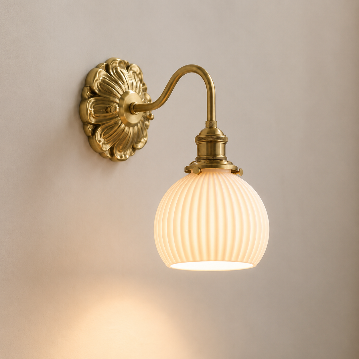 Floretta Wall Light | Ribbed Ceramic Brass Sconce
