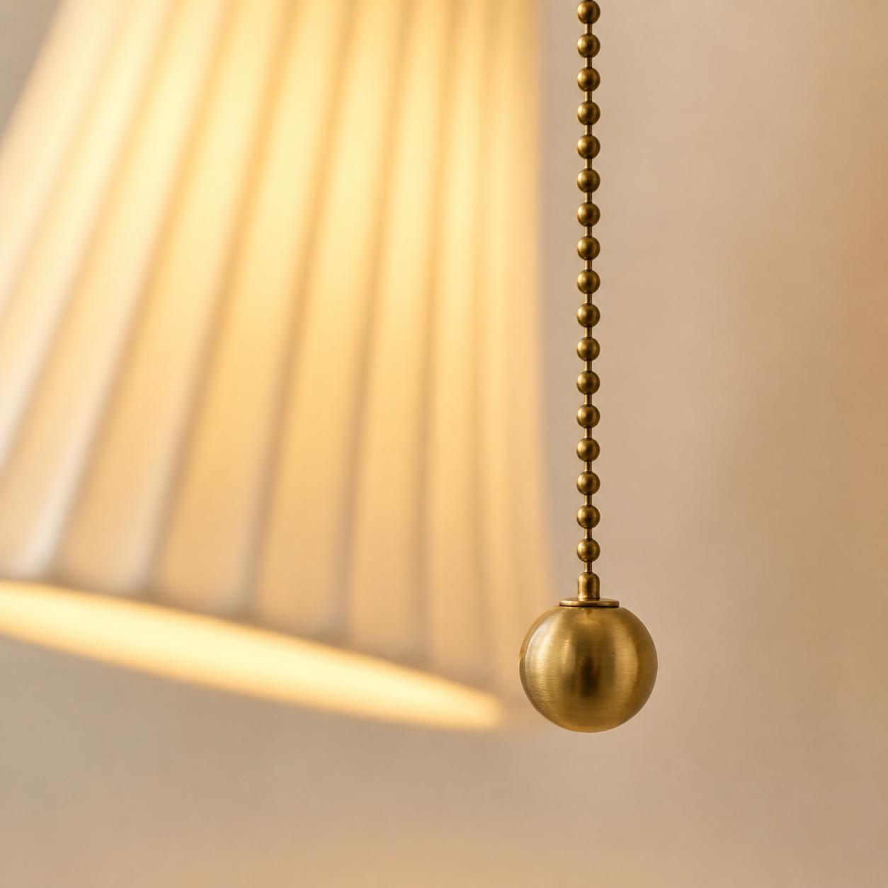 Elodia Wall Light | Ceramic Pull Chain Sconce