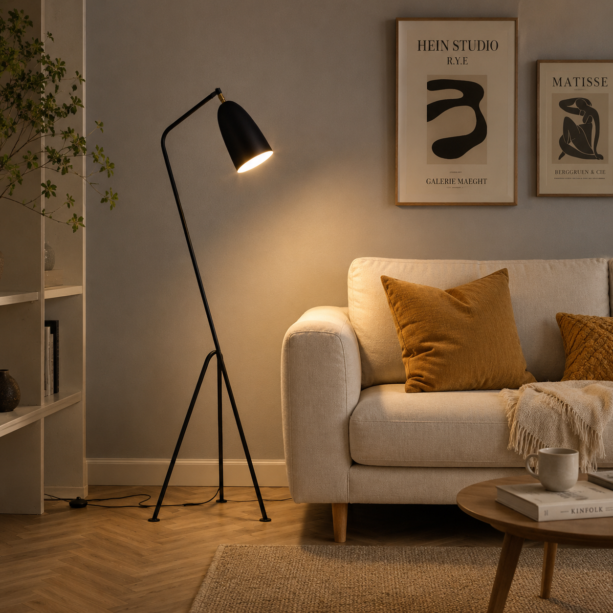 Zirla Leaning Tripod Floor Lamp – Mid Century Metal Standing Light in Seven Colours